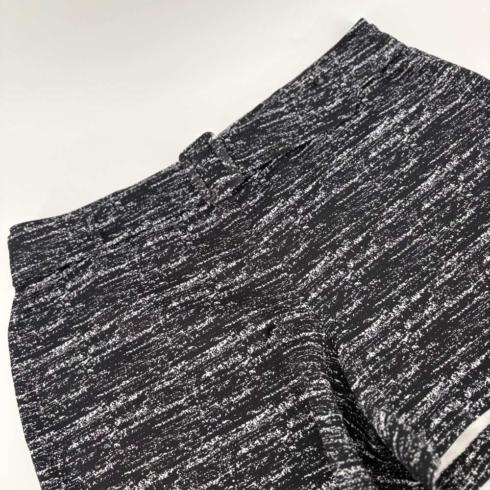 NYCC New York Clothing Co Womens Black White Static Print Belted Shorts Size 14